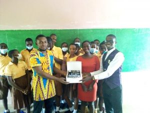 Adwenpa-Hene Presentes 16 math sets to BECE Candidates of Aduwamase D/A JHS In The Atwima Kwanwoma District 