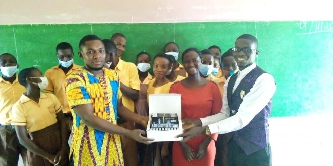 Adwenpa-Hene Presentes 16 math sets to BECE Candidates of Aduwamase D/A JHS In The Atwima Kwanwoma District