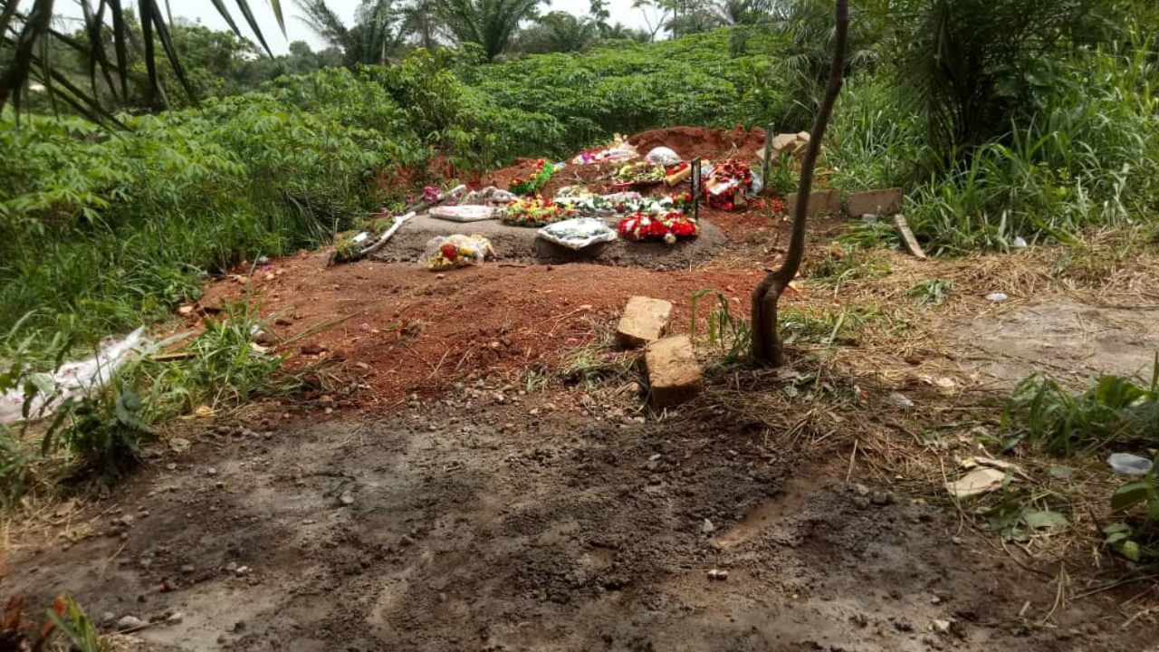 A/R: Over  250 Dead Bodies Exhumed At Pramso Cemetary Bruohaha, Chief Denies Personal Interest In Exercise